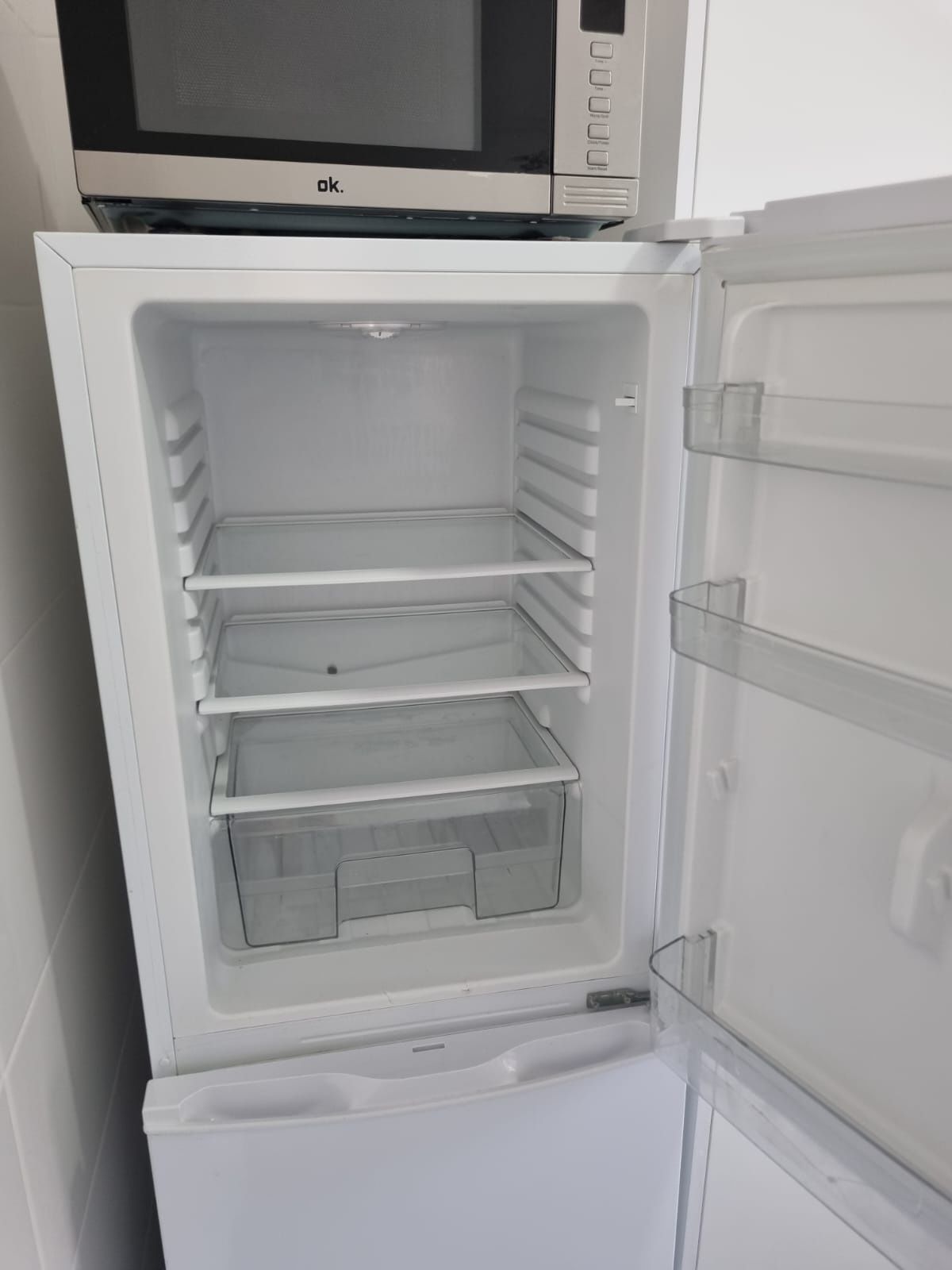Frigorífico Combinado OK 186L
