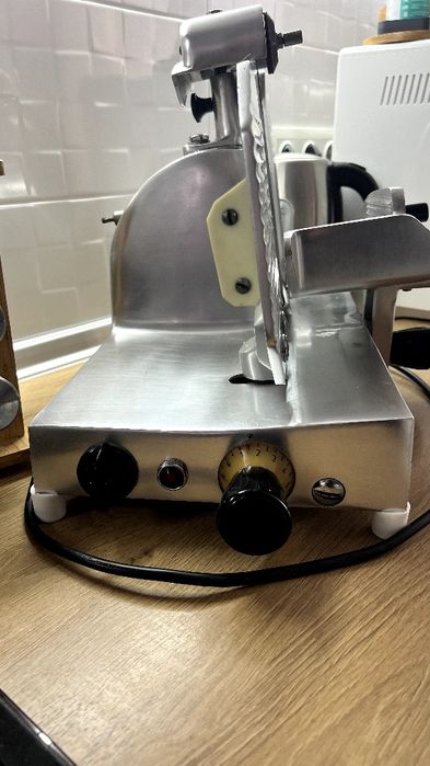 Слайсер професійний потужний, скиборізка