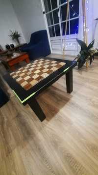 Mesa de centro ou de café contemporânea com tabuleiro xadrez