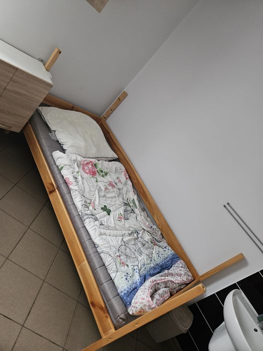 Łóżko drewniane kilka sztuk