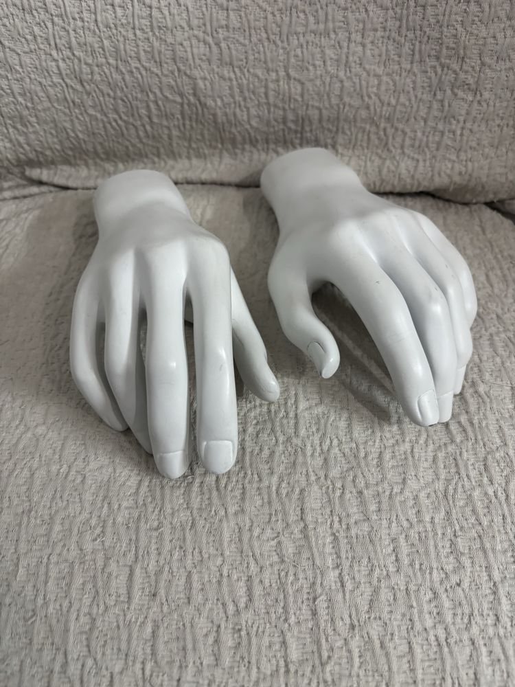 Mãos de manequim