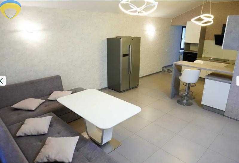 Продам двоповерховий будинок з ділянкою на Черемушках! вул. Кордонна