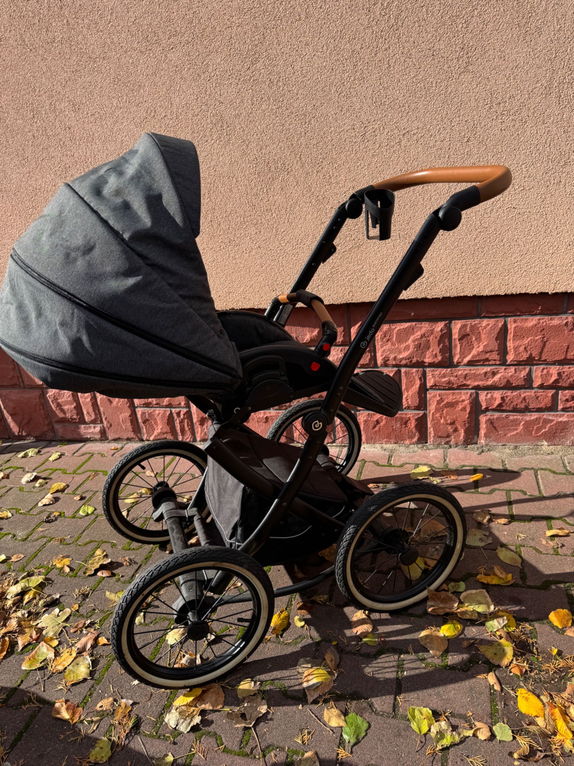 Jedo Bartatina wózek 2w1 koła pompowane 14”