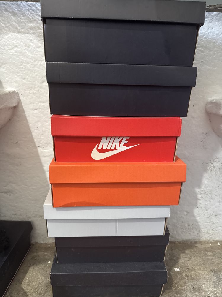Estou vendendo sapatilhas Nike Air Max Tw , novas e de excelente preço