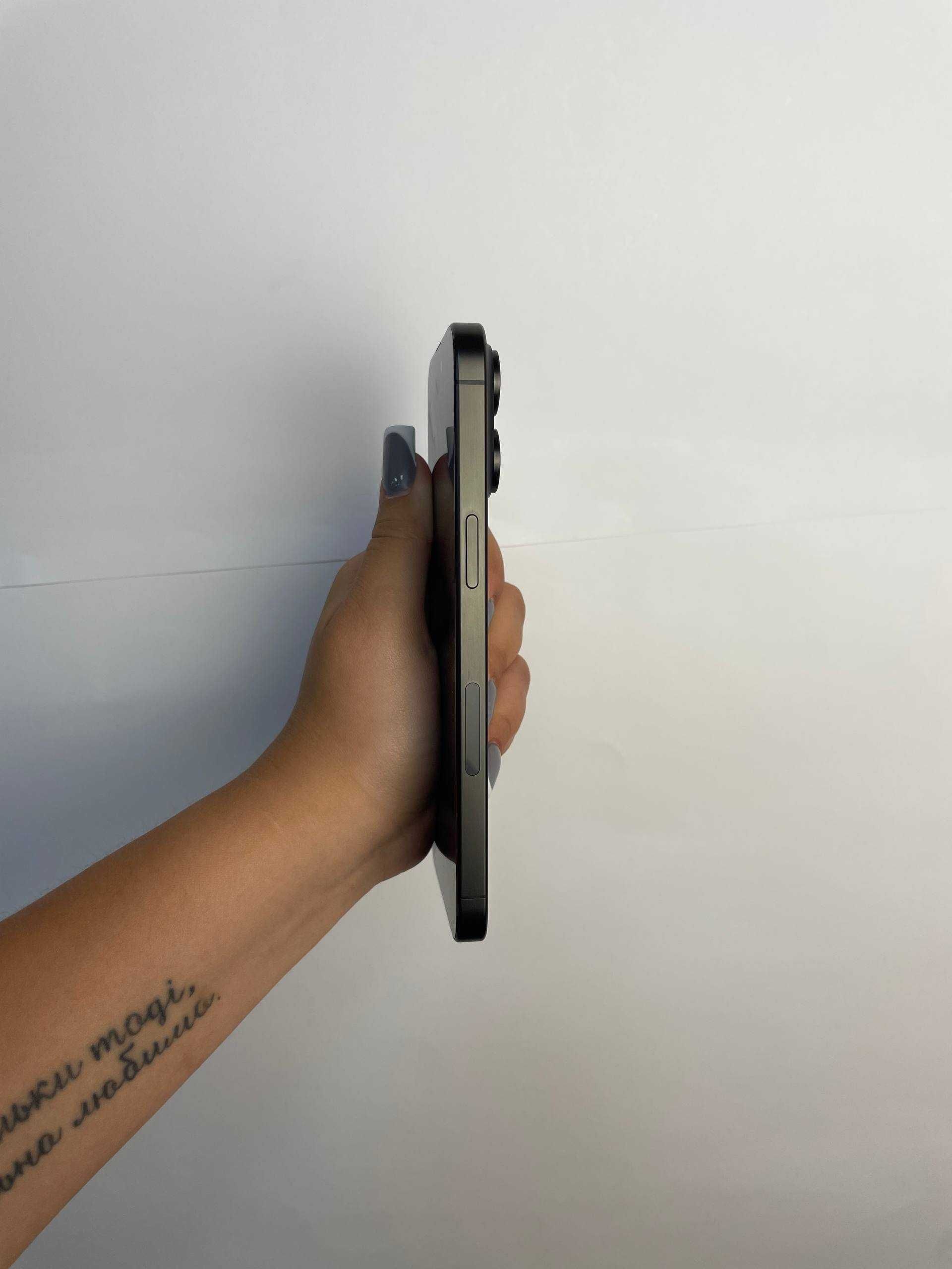 iPhone 15 Pro Max 256 GB + AirPods Pro 2 у подарунок