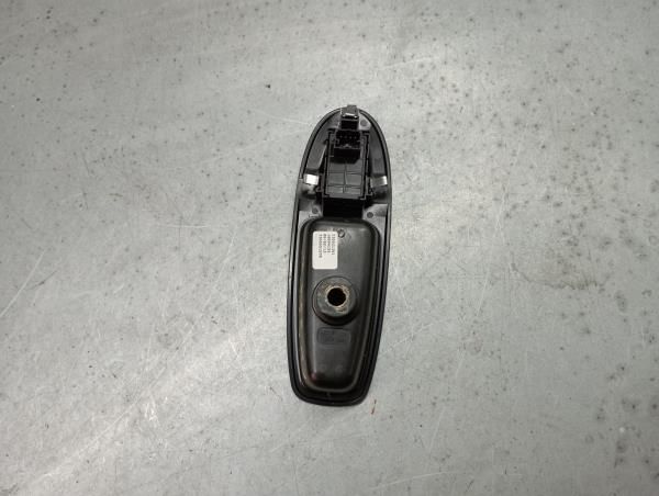 Comando / botão / interruptor vidros frente direito FIAT 500L (351_, 3