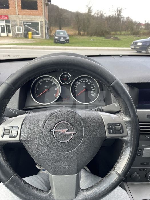 Opel Astra H Розборка капот крило фара бампер Запчастини Астра H