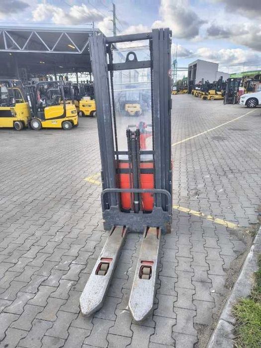 Wózek widłowy używany Linde L16 paleciak elektryczny z masztem TRIPLEX