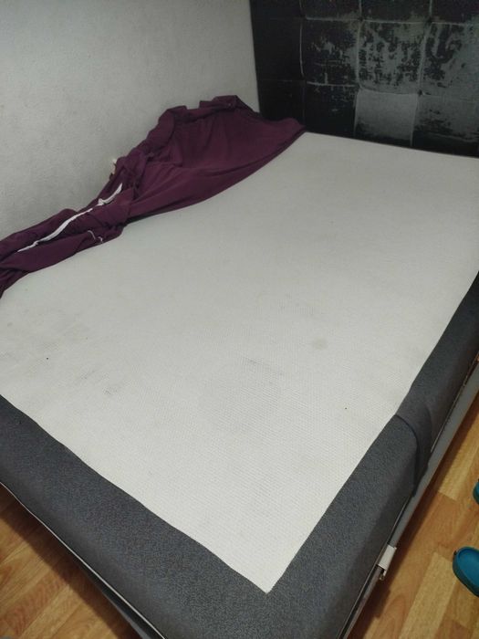 Colchão de casal muito bom