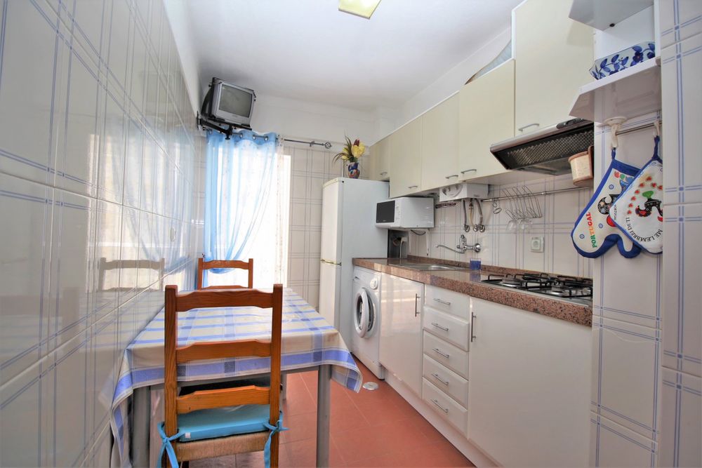Apartamento t2 125m2 no centro de armação de pêra