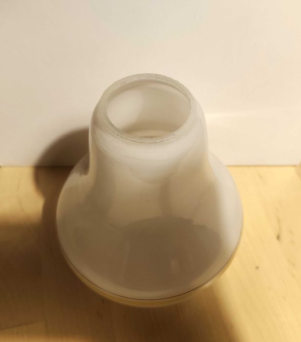 Szklany klosz do  lampy żyrandola z czasów PRL