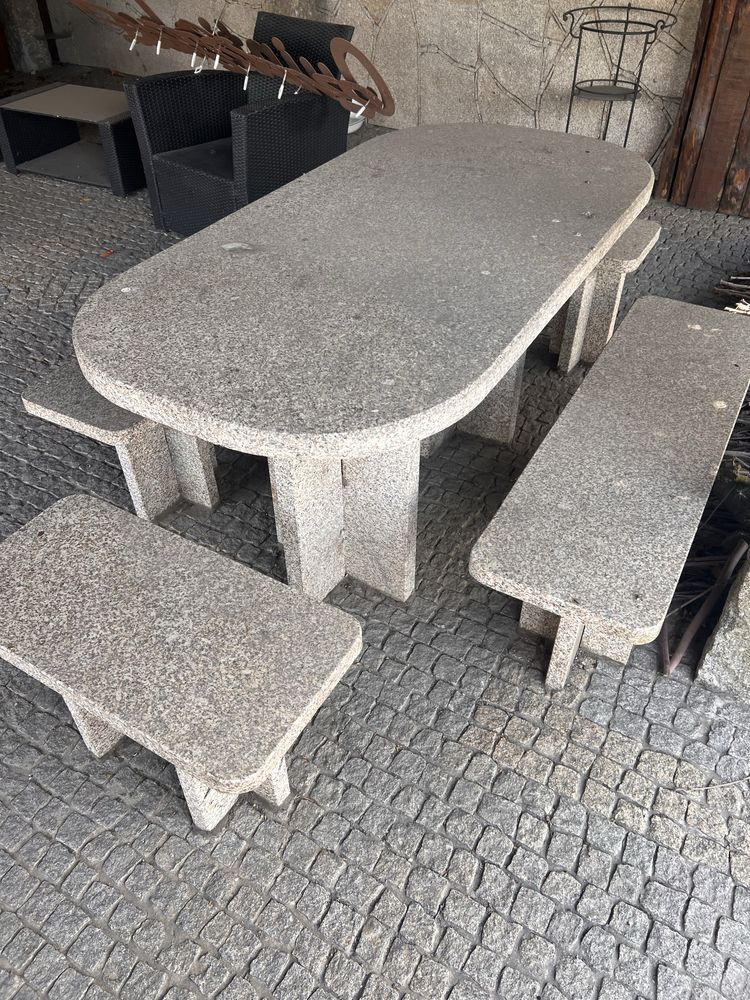 Mesa de granito.