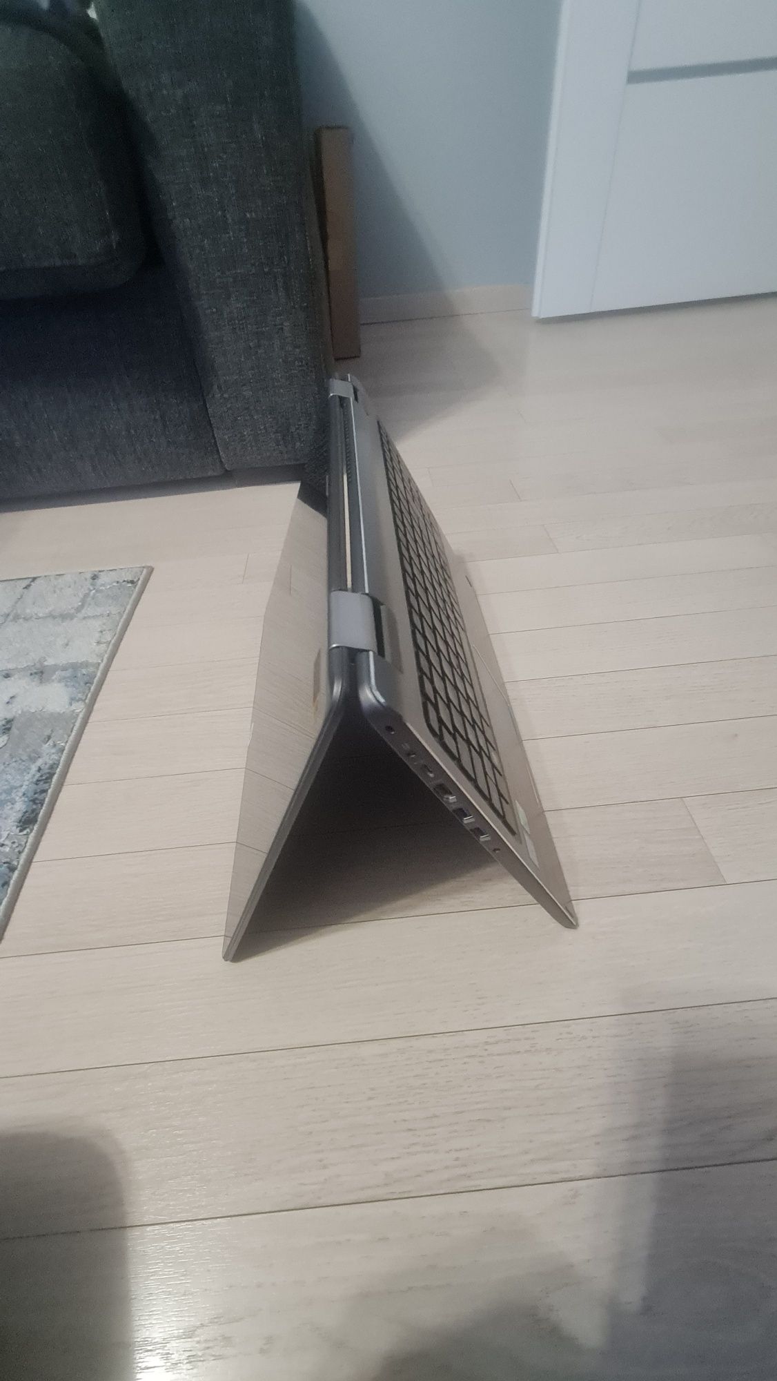 Laptop Acer R5-571TG konwertowalny!