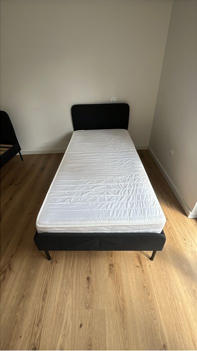 Cama solteiro  com colchao