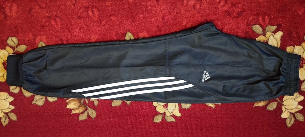 Продам спортивні штани на хлопчика