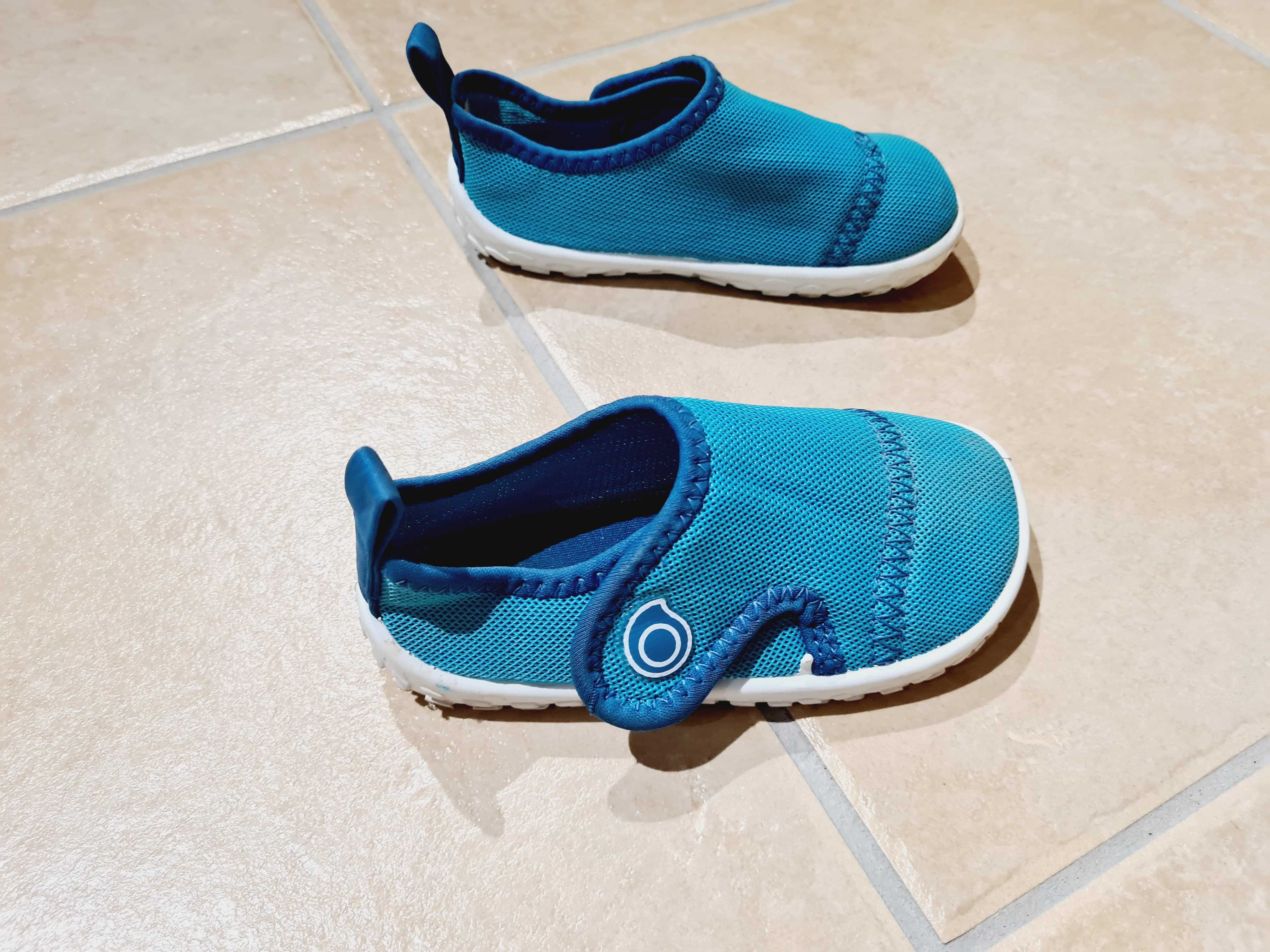 Crocs antiderrapantes criança