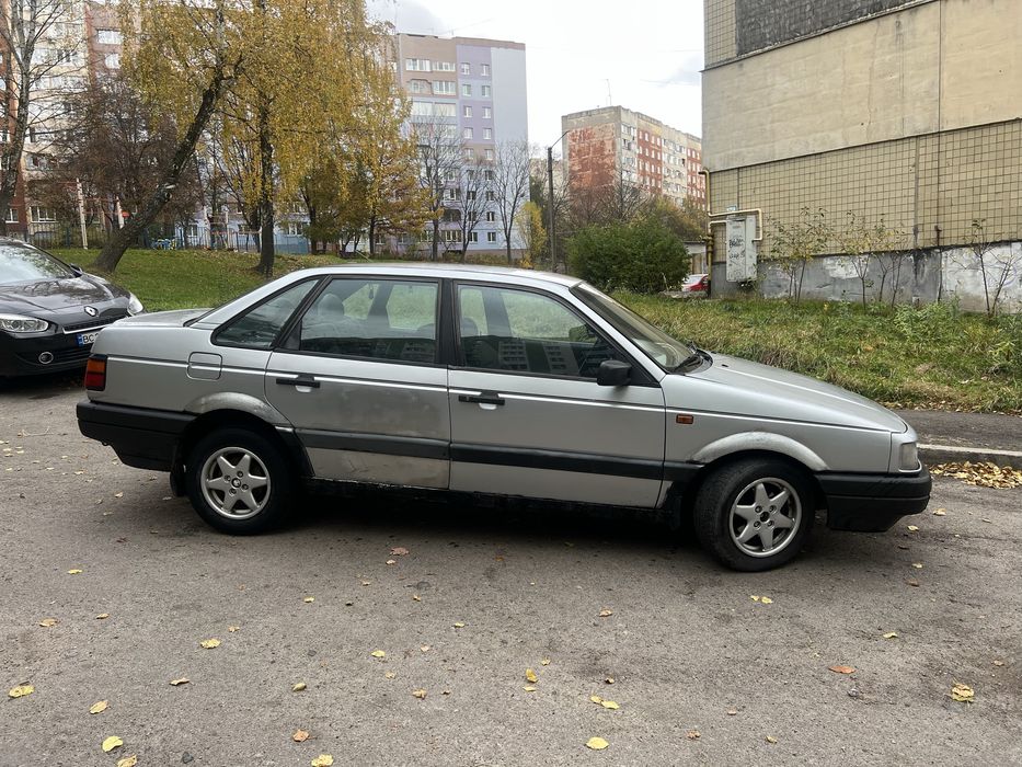 Passat b3 1991 1.8 бенз