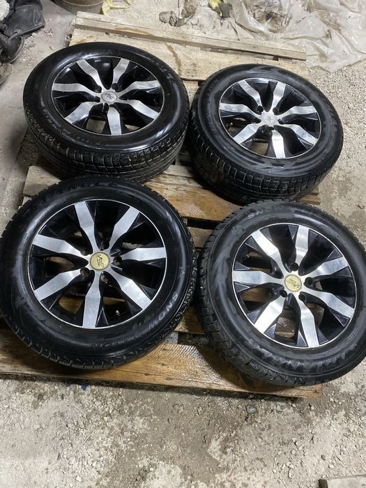 Резина зимова 215/60 R16 5×114.3 99H з титанами легкосплавні диски шин