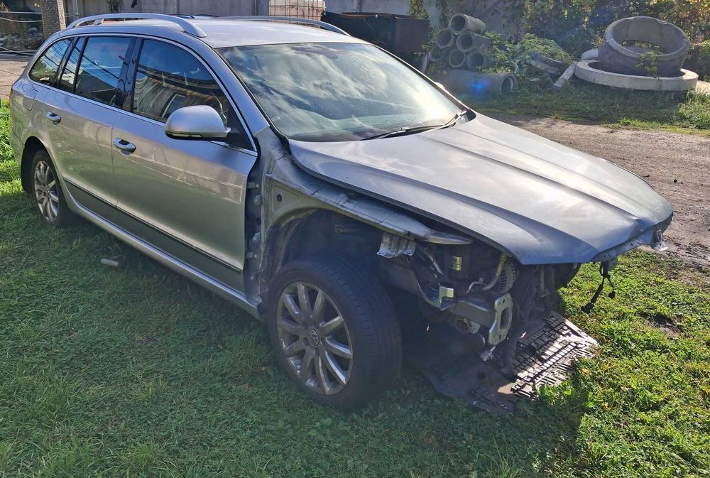 Skoda Superb 2,0TDI-rok 2011 diesel,kod lak:8E8E,silnik:CFGB-na części