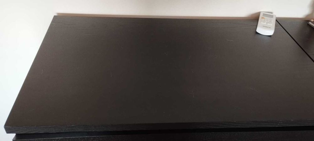 Duas cómodas MALM IKEA pretas