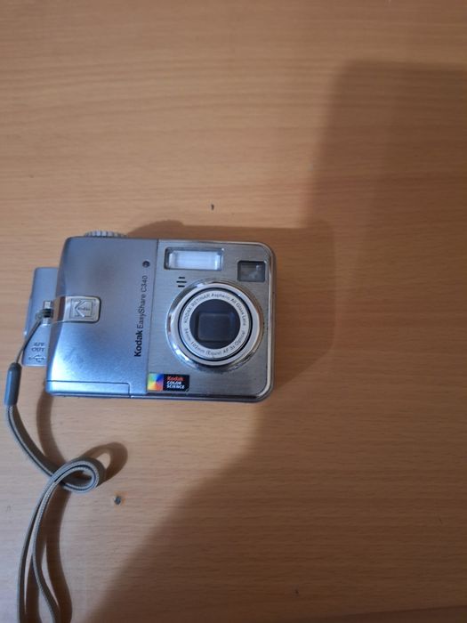 Цифровий фотоапарат Кодак Easy share C340 у хорошому стані