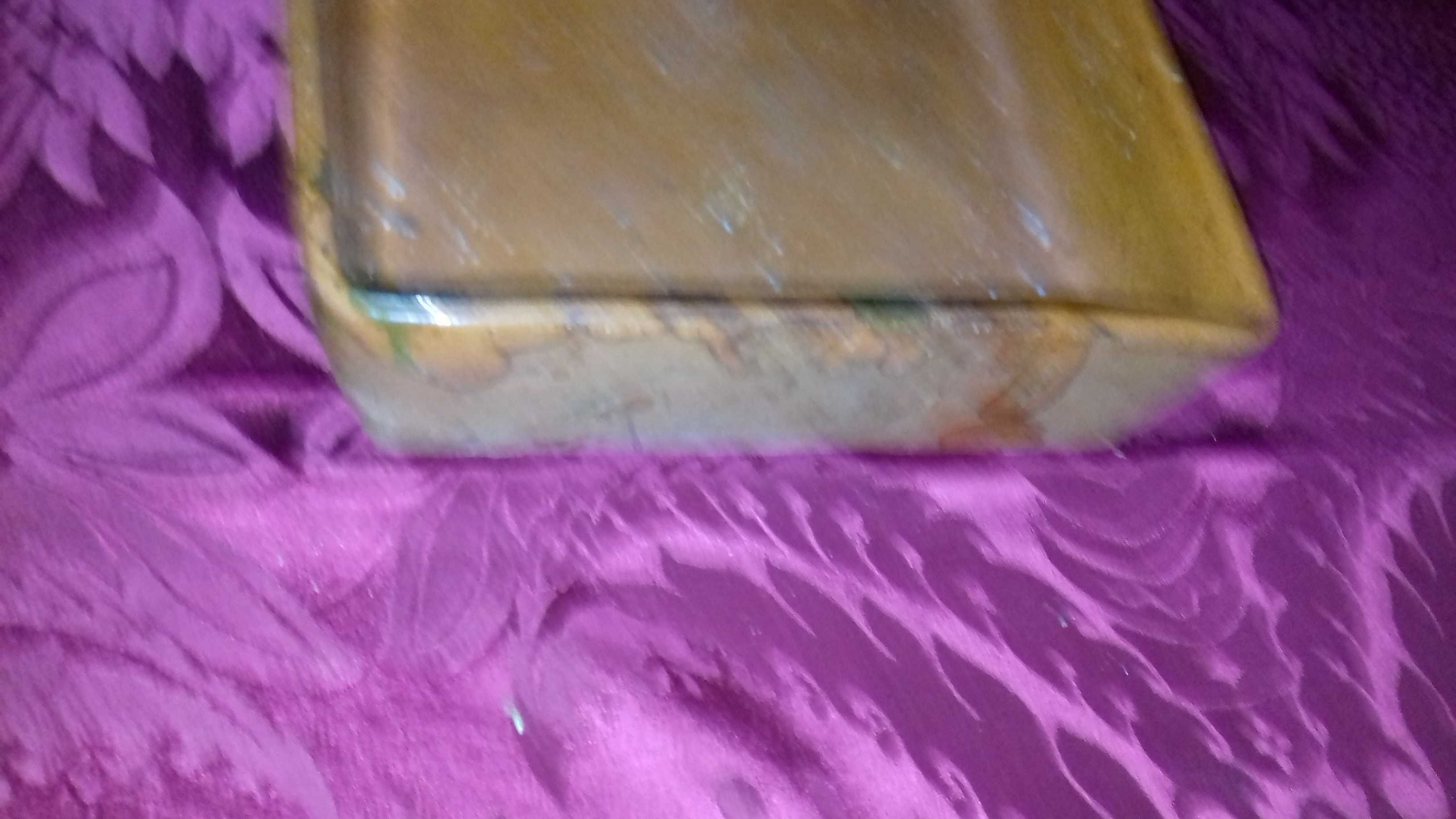 Menina que estás a janela!Moldura de ferro9E-Travessa Vintage5EDesde2E
