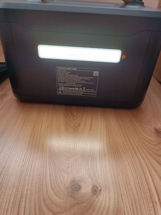 Przenośna Stacja zasilania VTOMAN Jump 2200 + Panel słoneczny 100w