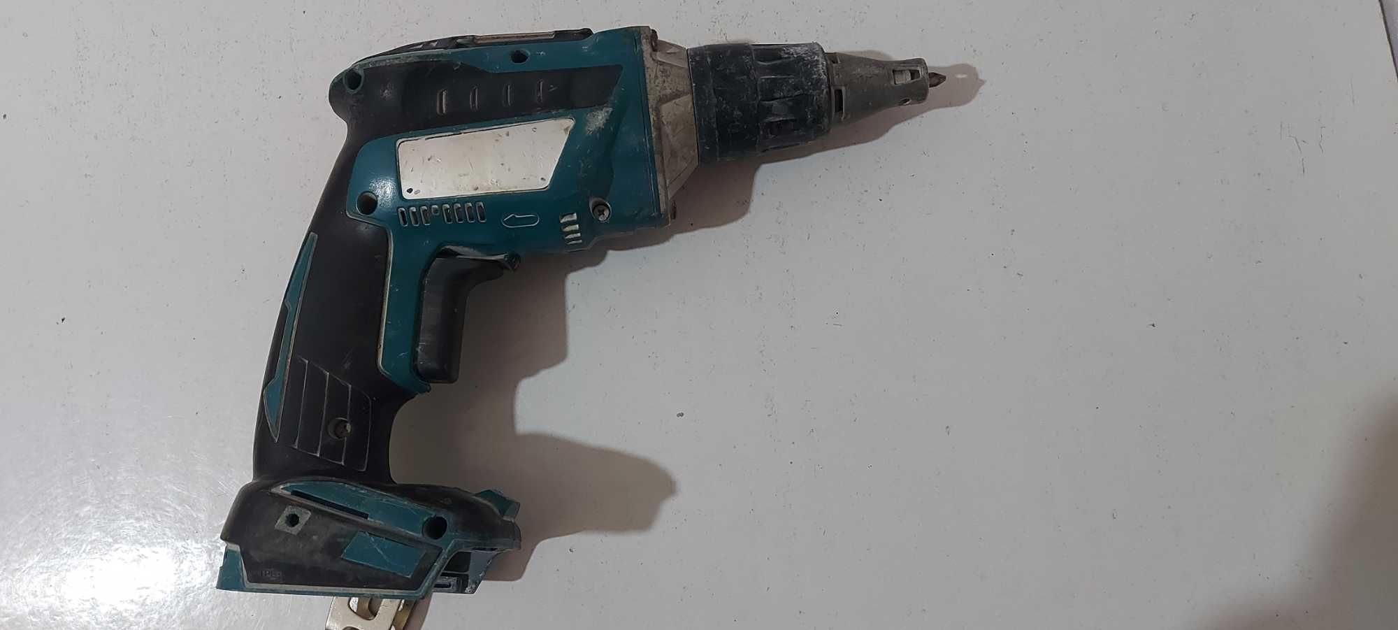 Wkrętarka do regipsów Makita DFS452 18V Body