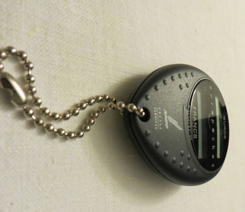 Porta Chaves, Eletrónico Europocker, Oval - Medida: 7 x 5 cm, a pilhas