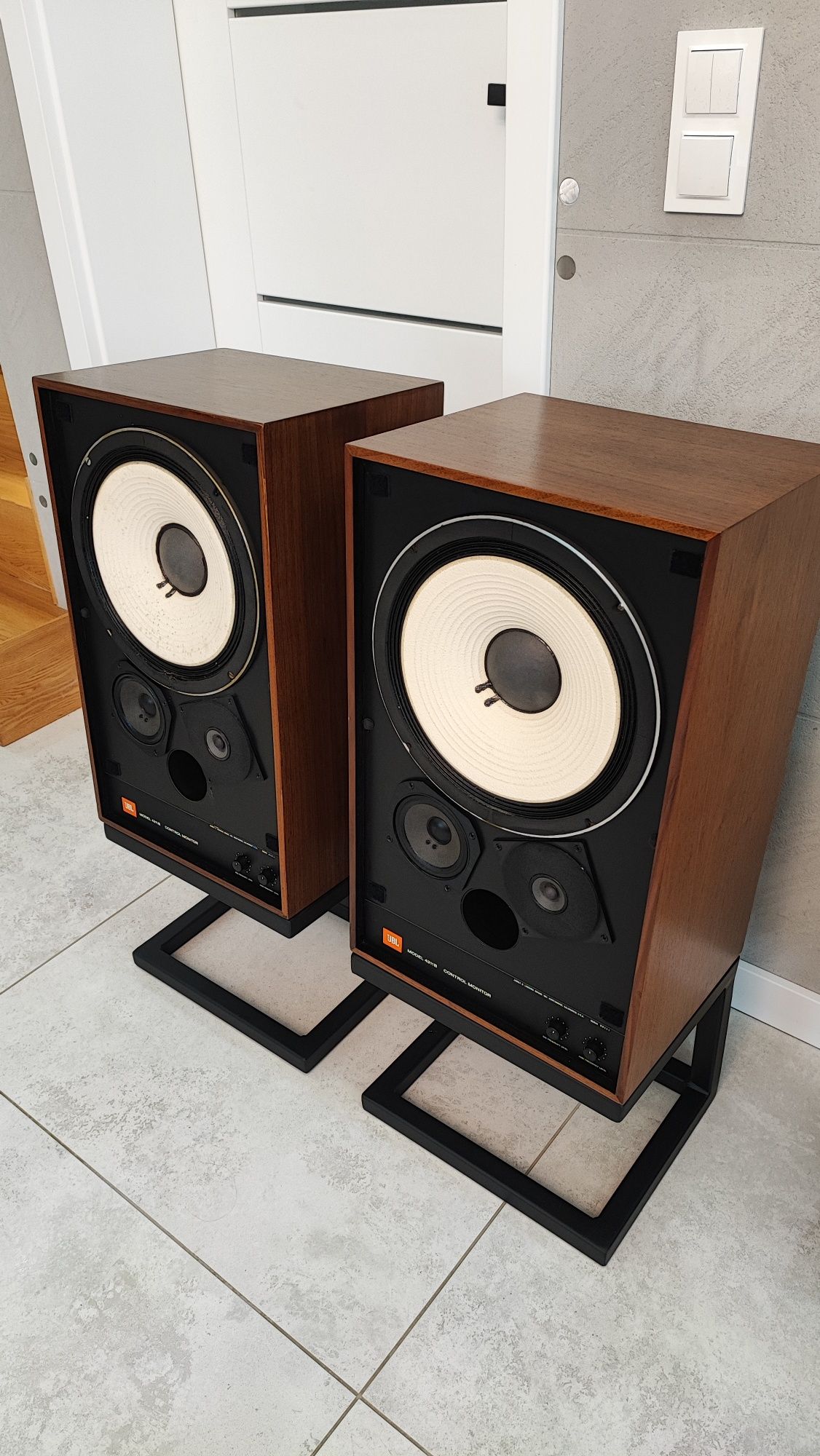 Kolumny JBL 4311b