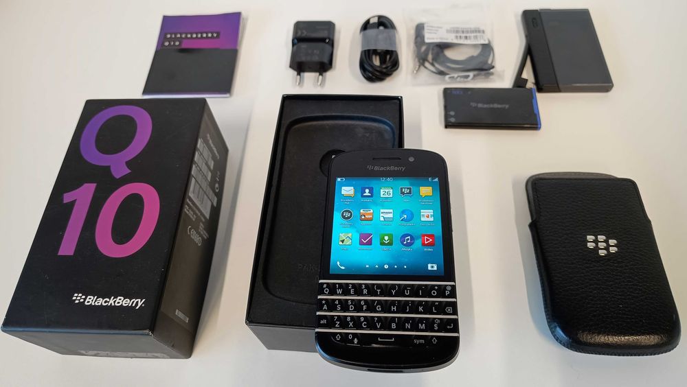 BlackBerry Q10 | Black SQN100-1 | 2 Baterie | Dodatki