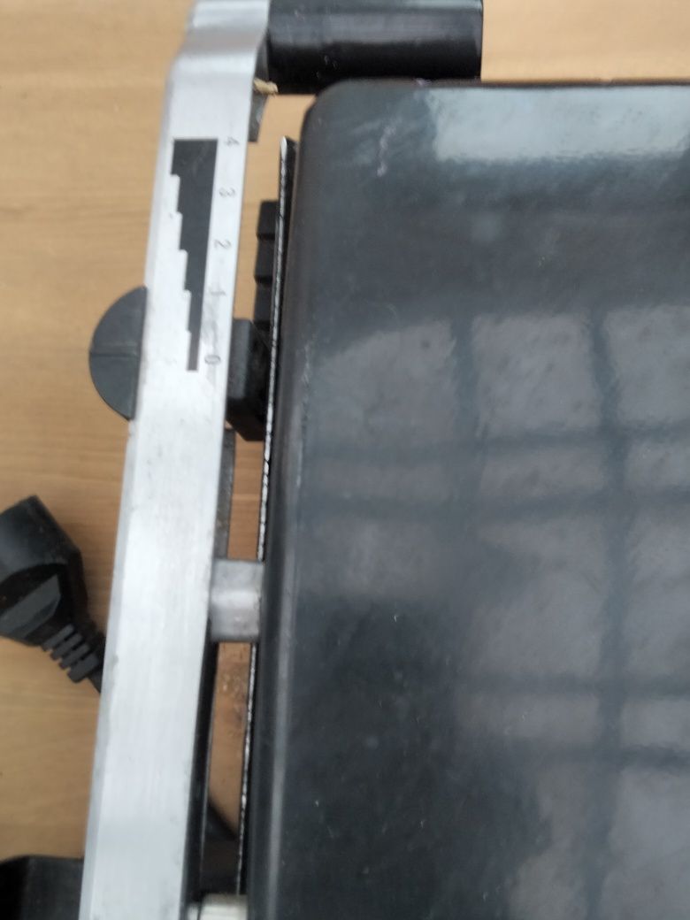 Grill elektryczny GRUNDIG