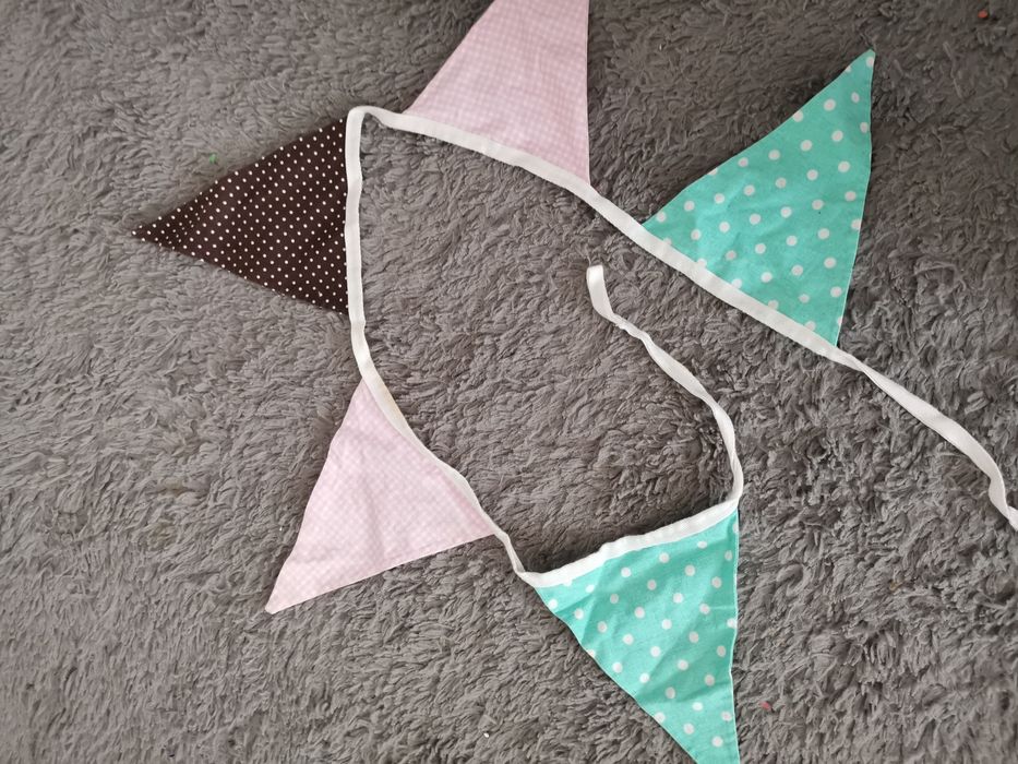 Girlanda na łóżeczko niemowlęce proporczyki