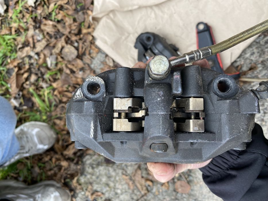 Тормозные суппорта зад перед cbr 600 rr 2007+