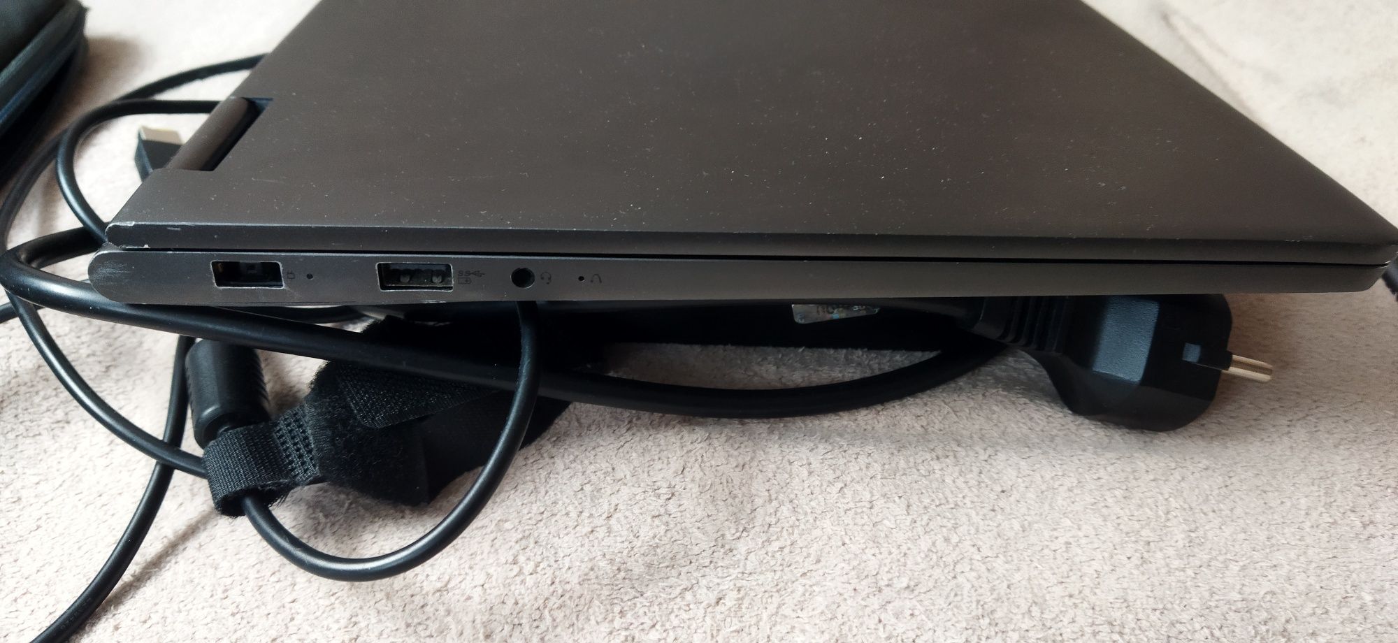 Lenovo Yoga 730-15ikb, I5-8gen,8GB,SSD 512,ekran 15,6