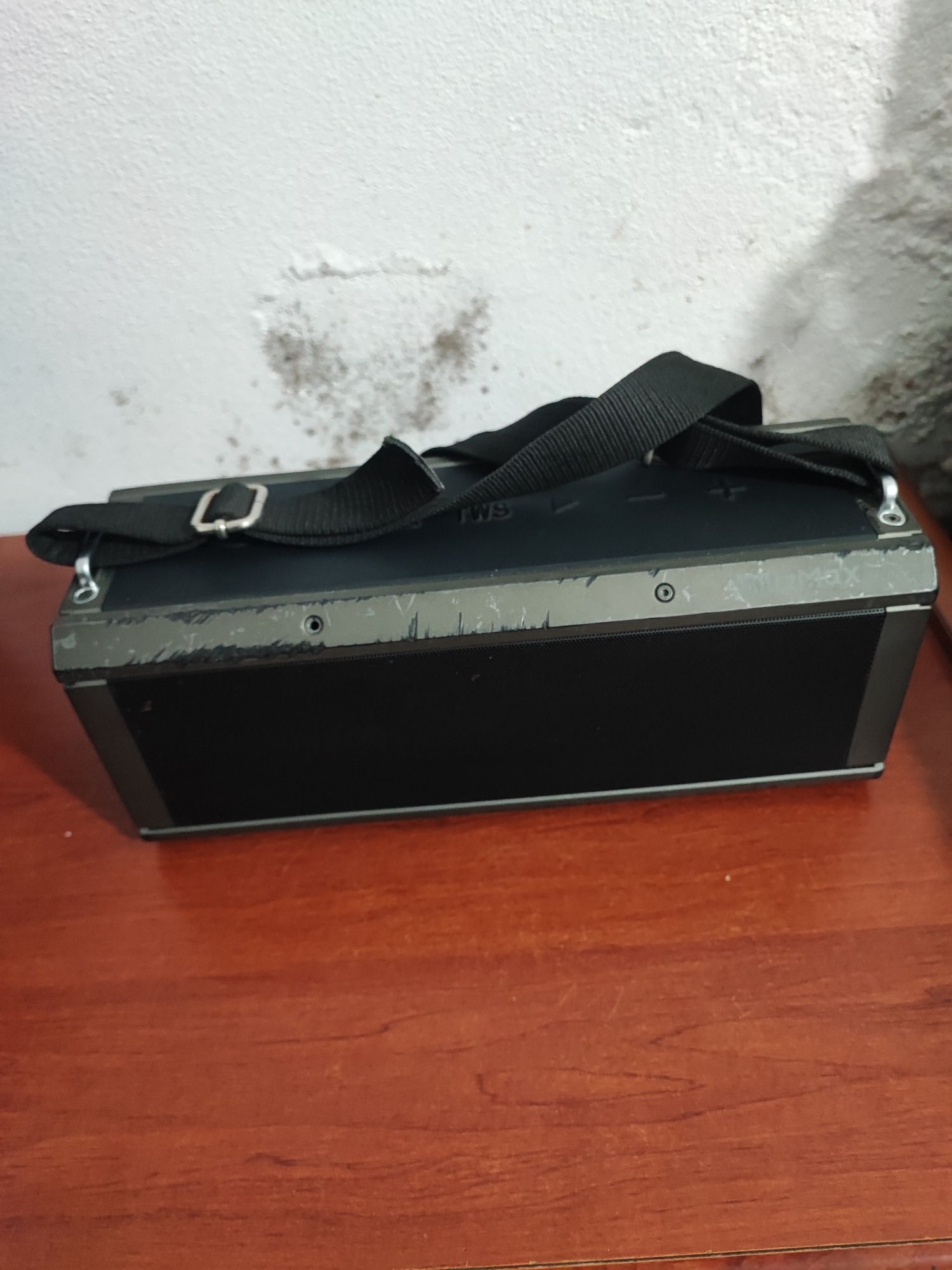 Vendo/Troco Coluna Portátil