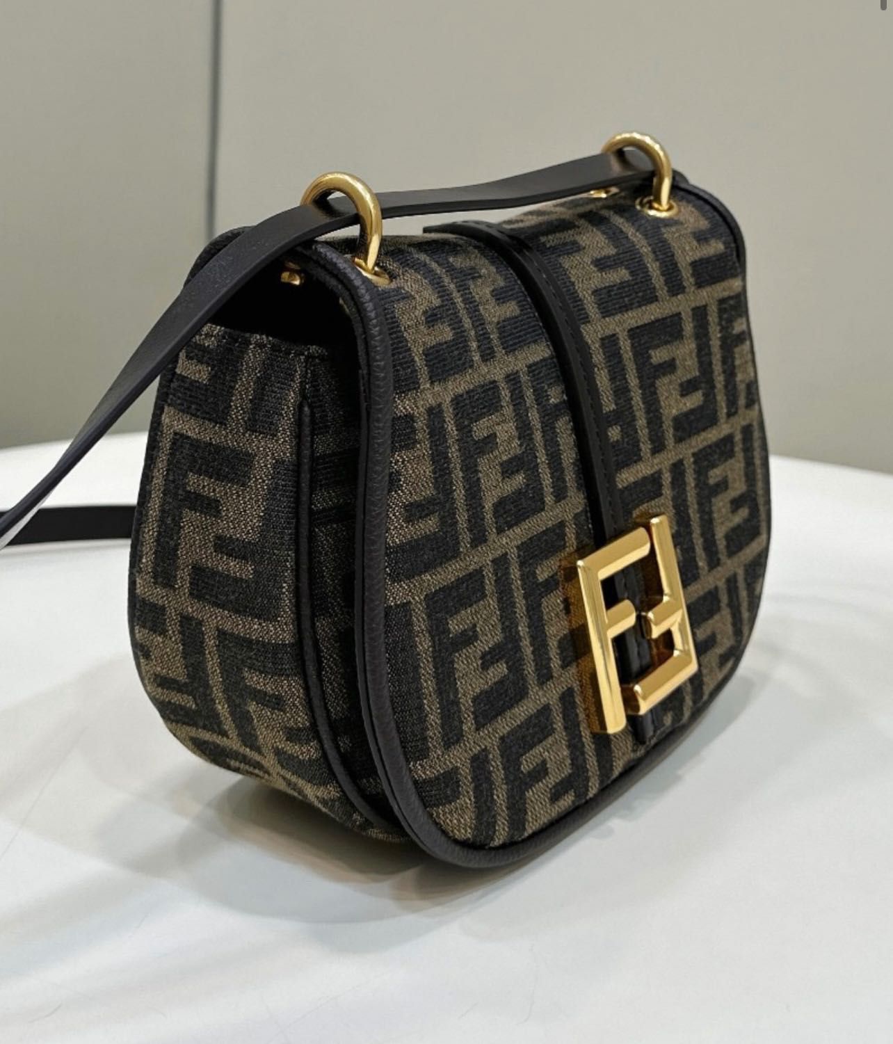 Bolsa estilo Fendi