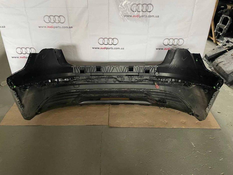 E-Tron 4KE Бампер задний простой комплектный идеал В НАЛИЧИИ е трон