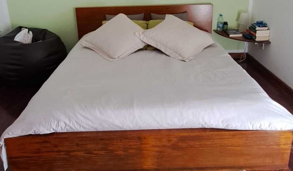 Cama de casal IKEA 160x200