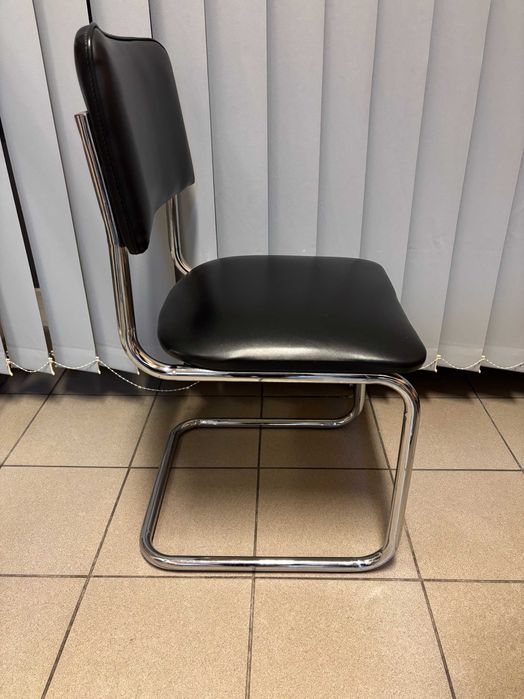 Krzesło bauhaus metalowe nogi