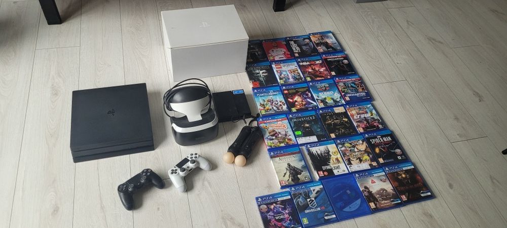 PS4 PRO + VR + Move + gry zestaw