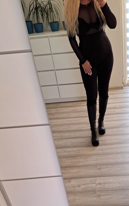 Kombinezon czarny z siateczka rozmiar 36 S