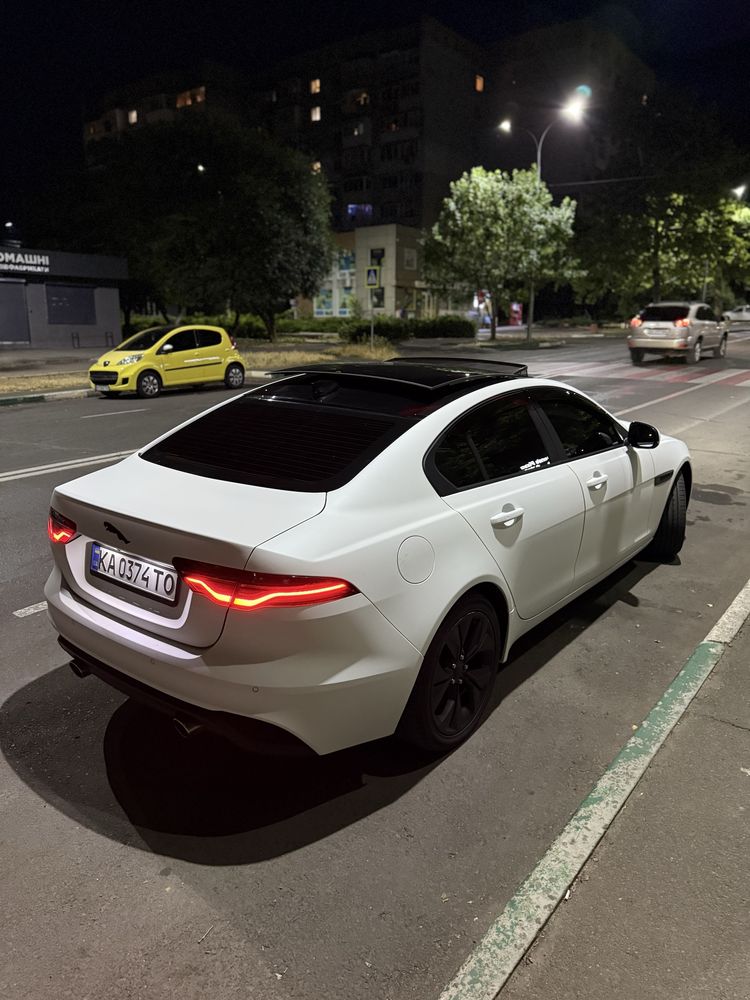 Jaguar XE 2020,2.0 Turbo