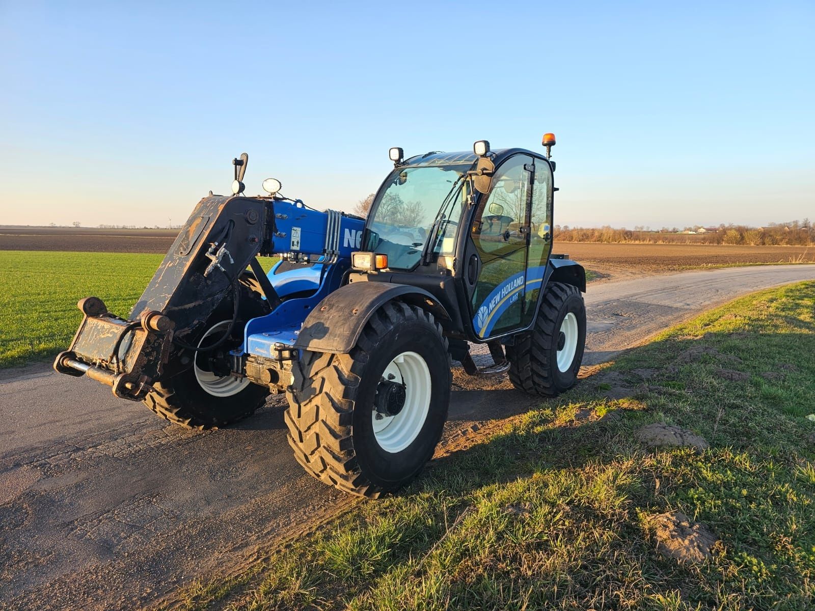 Ładowarka teleskopowa new holland Lm 7.42 2015r