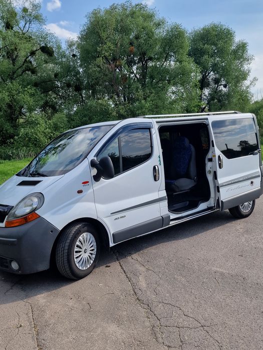 Продается рено трафик 2.5 2005 года Обмен