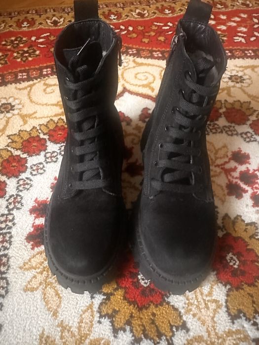 Зимові черевики 35 р