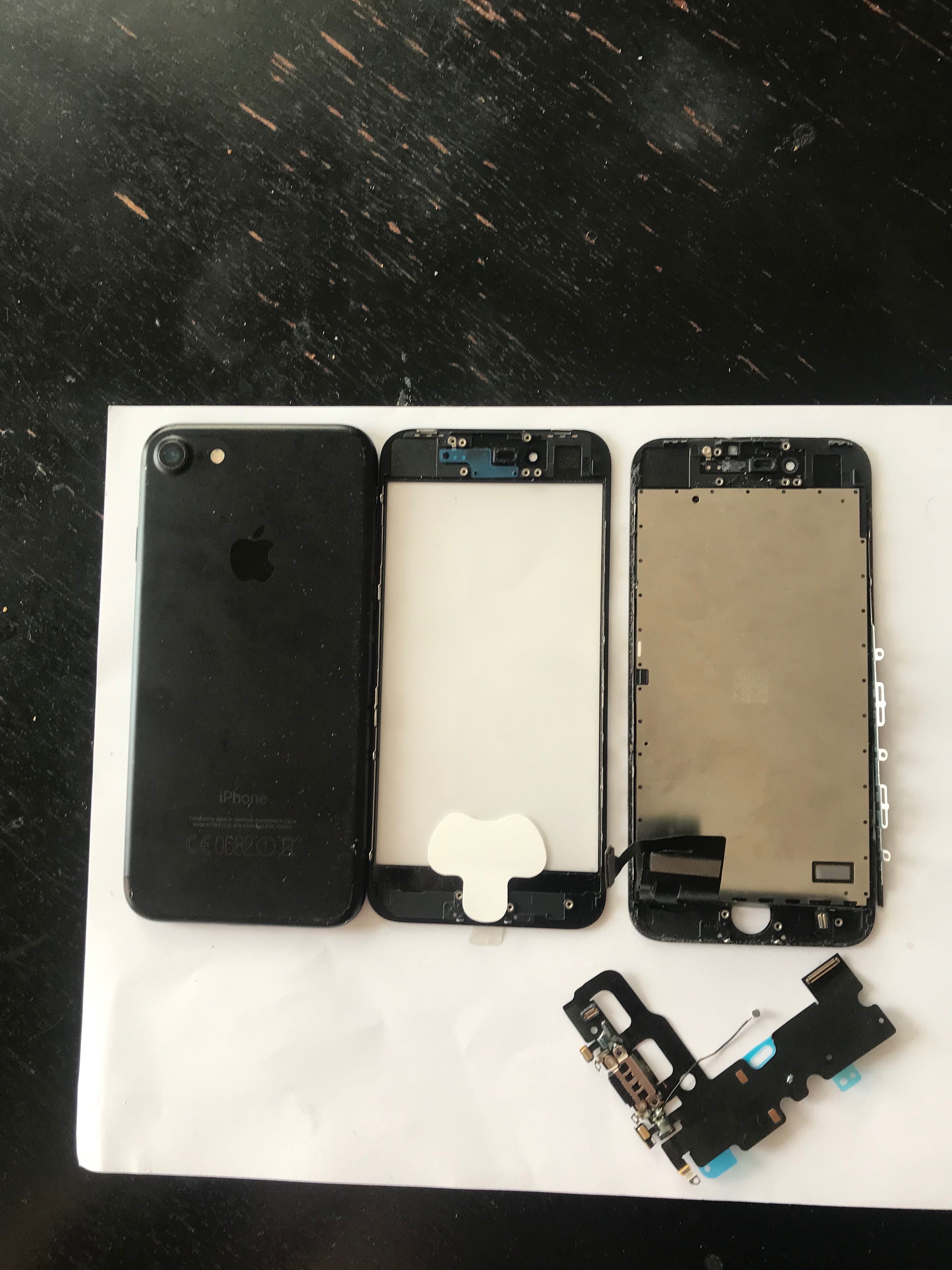 iPhone 7 . 32 gb