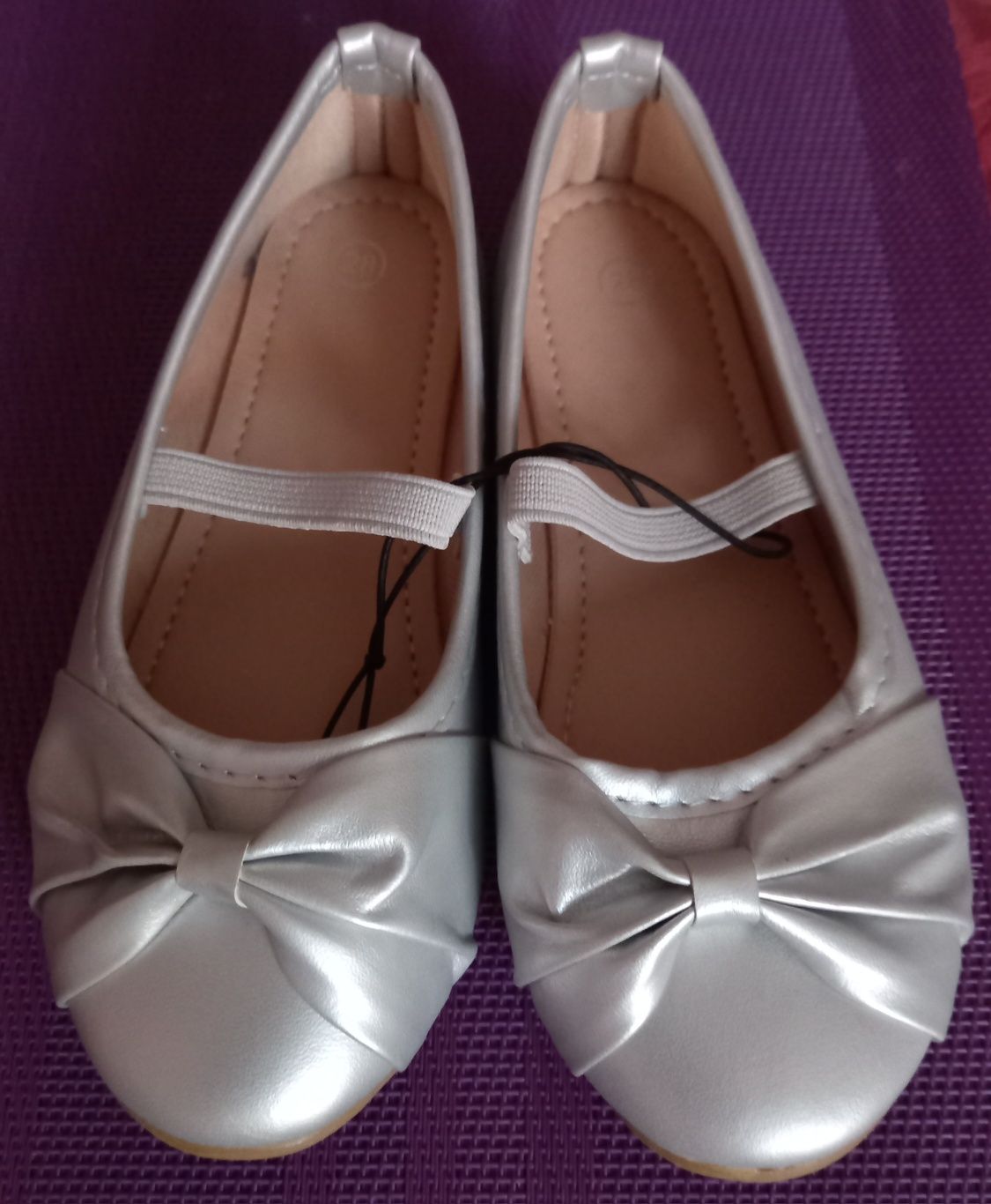 Nowe sliczne srebrne balerinki dziewczece 28 (17,5 cm)