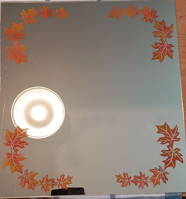 Lustro dekorowane rysunkiem