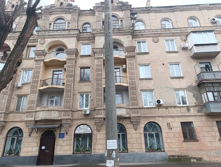 Продаж 3 кім на Ставках